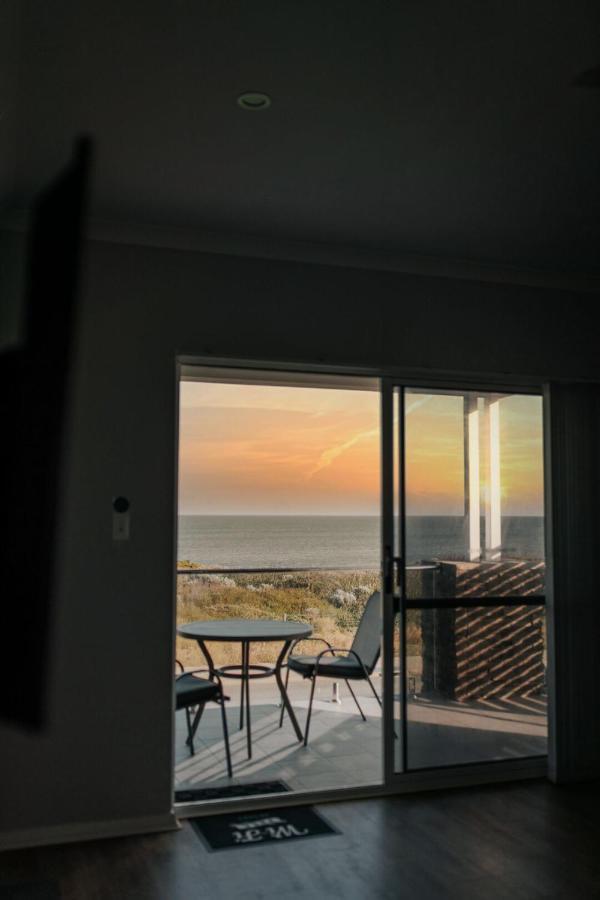 Beach House At Seascapes.. Apartment Mandurah Bagian luar foto